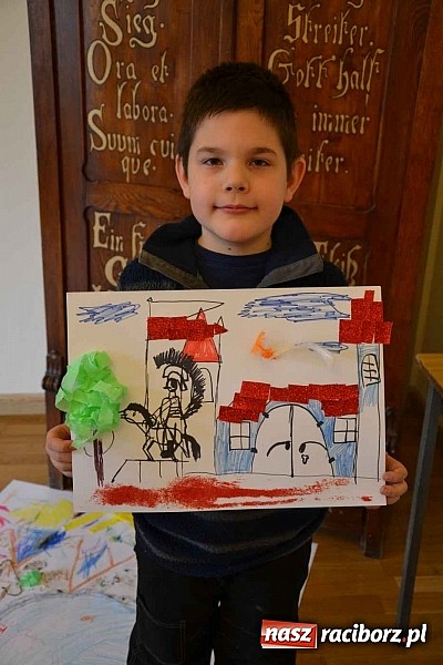 Zdjęcie w galerii na portalu naszraciborz.pl: Studio fryzjerskie oraz kącik plastyczny na Zamku Piastowskim wiadomości z regionu