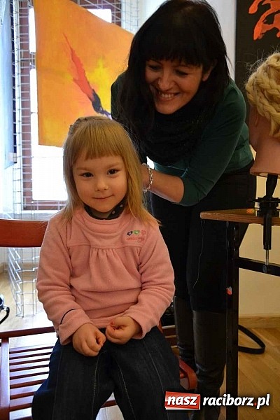 Zdjęcie w galerii na portalu naszraciborz.pl: Studio fryzjerskie oraz kącik plastyczny na Zamku Piastowskim wiadomości z regionu