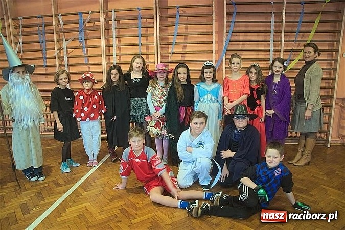 Zdjęcie w galerii na portalu naszraciborz.pl: Bale, bale w karnawale... w szkole w Pogrzebieniu wiadomości z regionu