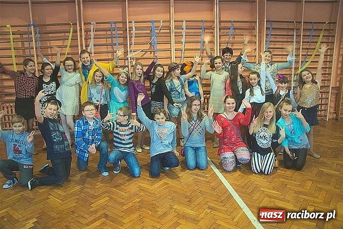Zdjęcie w galerii na portalu naszraciborz.pl: Bale, bale w karnawale... w szkole w Pogrzebieniu wiadomości z regionu