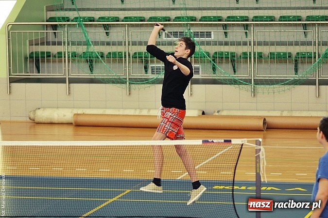 Zdjęcie w galerii na portalu naszraciborz.pl: Turniej badmintona na Arenie Rafako wiadomości z regionu