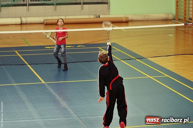 Zdjęcie w galerii na portalu naszraciborz.pl: Turniej badmintona na Arenie Rafako wiadomości z regionu
