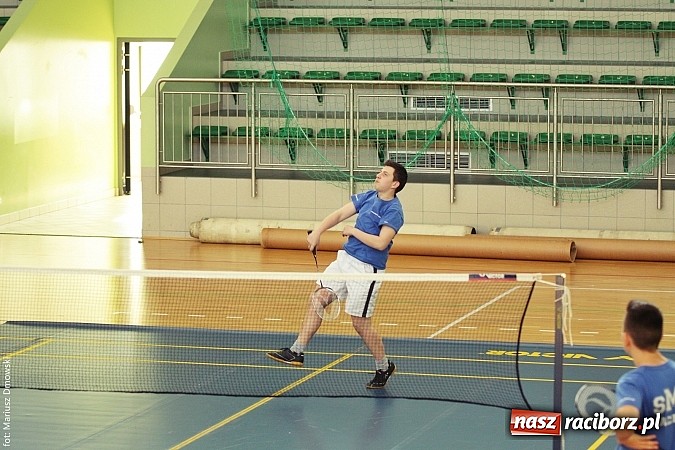 Zdjęcie w galerii na portalu naszraciborz.pl: Turniej badmintona na Arenie Rafako wiadomości z regionu