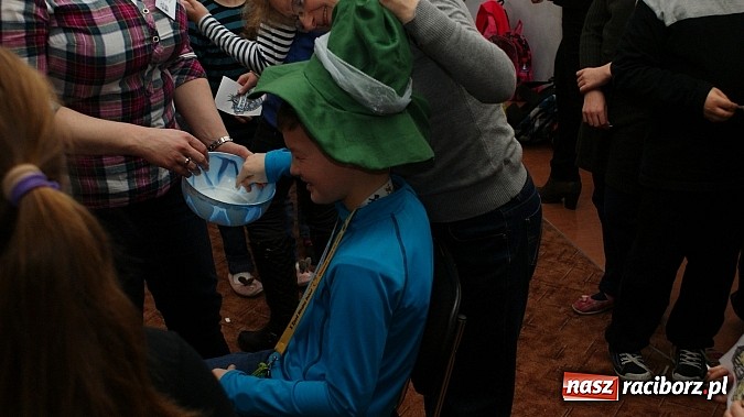 Zdjęcie w galerii na portalu naszraciborz.pl: W książnicy ujawniono tajniki grafiki koncepcyjnej, bez której nie powstałyby ani Gwiezdne wojny wiadomości z regionu