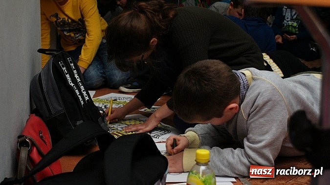 Zdjęcie w galerii na portalu naszraciborz.pl: W książnicy ujawniono tajniki grafiki koncepcyjnej, bez której nie powstałyby ani Gwiezdne wojny wiadomości z regionu