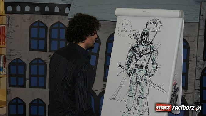 Zdjęcie w galerii na portalu naszraciborz.pl: W książnicy ujawniono tajniki grafiki koncepcyjnej, bez której nie powstałyby ani Gwiezdne wojny wiadomości z regionu
