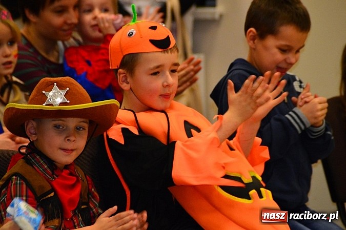 Zdjęcie w galerii na portalu naszraciborz.pl: Bajkowo i kolorowo na balu przebierańc&oacute;w w Pietrowicach Wielkich wiadomości z regionu