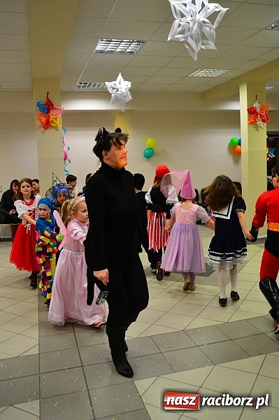 Zdjęcie w galerii na portalu naszraciborz.pl: Bajkowo i kolorowo na balu przebierańc&oacute;w w Pietrowicach Wielkich wiadomości z regionu