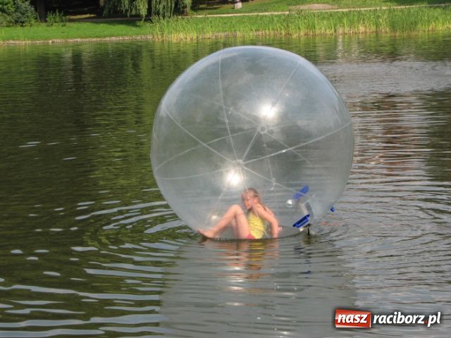 Zdjęcie w galerii na portalu naszraciborz.pl: Aqua ball nie tylko dla dzieci wiadomości z regionu