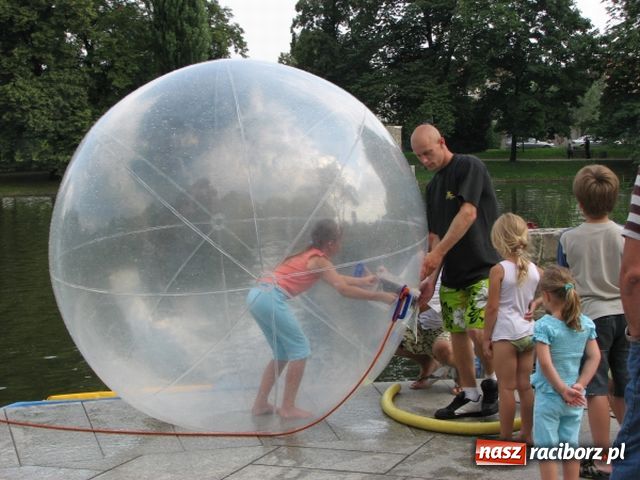 Zdjęcie w galerii na portalu naszraciborz.pl: Aqua ball nie tylko dla dzieci wiadomości z regionu