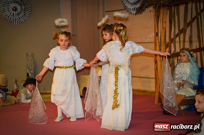 Zdjęcie w galerii na portalu naszraciborz.pl: Piękny występ bieńkowickich przedszkolaków wiadomości z regionu