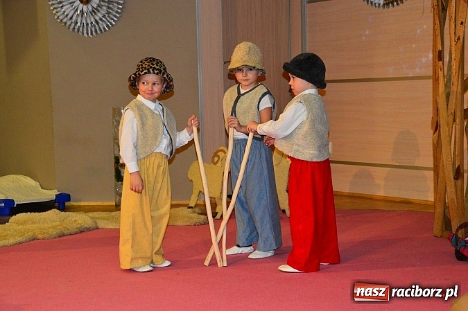 Zdjęcie w galerii na portalu naszraciborz.pl: Piękny występ bieńkowickich przedszkolaków wiadomości z regionu