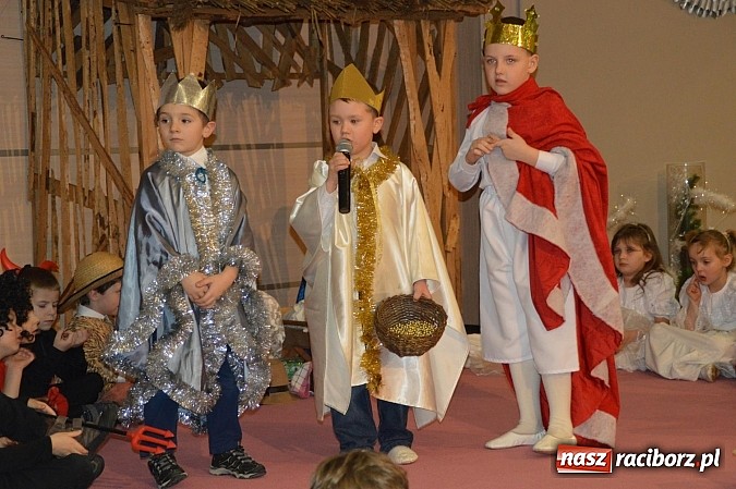 Zdjęcie w galerii na portalu naszraciborz.pl: Piękny występ bieńkowickich przedszkolaków wiadomości z regionu