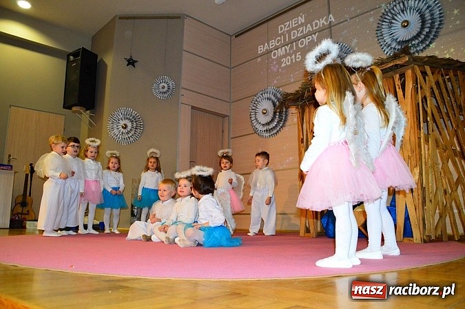 Zdjęcie w galerii na portalu naszraciborz.pl: Piękny występ bieńkowickich przedszkolaków wiadomości z regionu