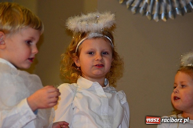 Zdjęcie w galerii na portalu naszraciborz.pl: Piękny występ bieńkowickich przedszkolaków wiadomości z regionu