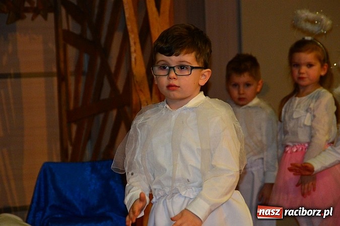 Zdjęcie w galerii na portalu naszraciborz.pl: Piękny występ bieńkowickich przedszkolaków wiadomości z regionu