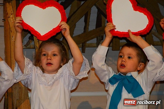 Zdjęcie w galerii na portalu naszraciborz.pl: Piękny występ bieńkowickich przedszkolaków wiadomości z regionu