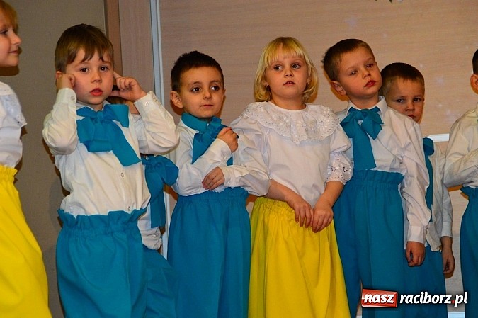 Zdjęcie w galerii na portalu naszraciborz.pl: Piękny występ bieńkowickich przedszkolaków wiadomości z regionu