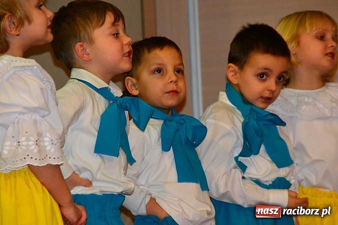 Zdjęcie w galerii na portalu naszraciborz.pl: Piękny występ bieńkowickich przedszkolaków wiadomości z regionu
