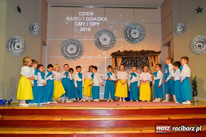 Zdjęcie w galerii na portalu naszraciborz.pl: Piękny występ bieńkowickich przedszkolaków wiadomości z regionu