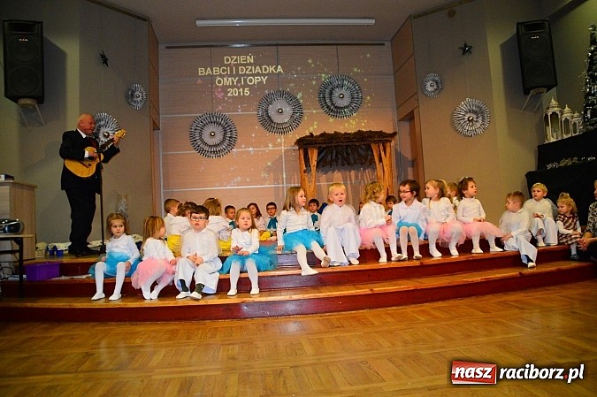 Zdjęcie w galerii na portalu naszraciborz.pl: Piękny występ bieńkowickich przedszkolaków wiadomości z regionu