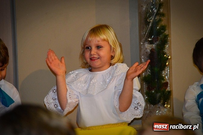 Zdjęcie w galerii na portalu naszraciborz.pl: Piękny występ bieńkowickich przedszkolaków wiadomości z regionu