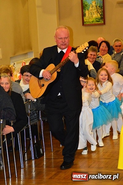 Zdjęcie w galerii na portalu naszraciborz.pl: Piękny występ bieńkowickich przedszkolaków wiadomości z regionu