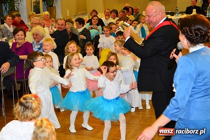 Zdjęcie w galerii na portalu naszraciborz.pl: Piękny występ bieńkowickich przedszkolaków wiadomości z regionu