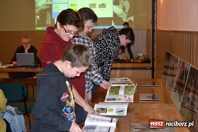 Zdjęcie w galerii na portalu naszraciborz.pl: Czym różni się pierwiosnek od piecuszka?  wiadomości z regionu