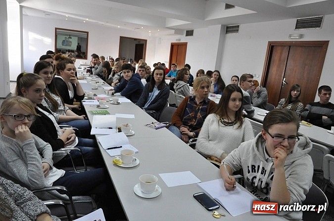 Zdjęcie w galerii na portalu naszraciborz.pl: Młodzież z Krzyżanowic i Pietrowic Wielkich wróciła z warsztatów biznesowych wiadomości z regionu