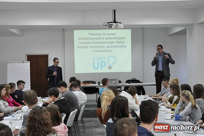 Zdjęcie w galerii na portalu naszraciborz.pl: Młodzież z Krzyżanowic i Pietrowic Wielkich wróciła z warsztatów biznesowych wiadomości z regionu