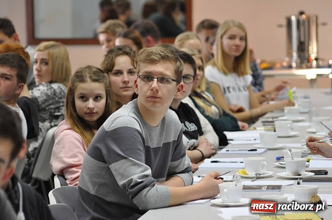 Zdjęcie w galerii na portalu naszraciborz.pl: Młodzież z Krzyżanowic i Pietrowic Wielkich wróciła z warsztatów biznesowych wiadomości z regionu