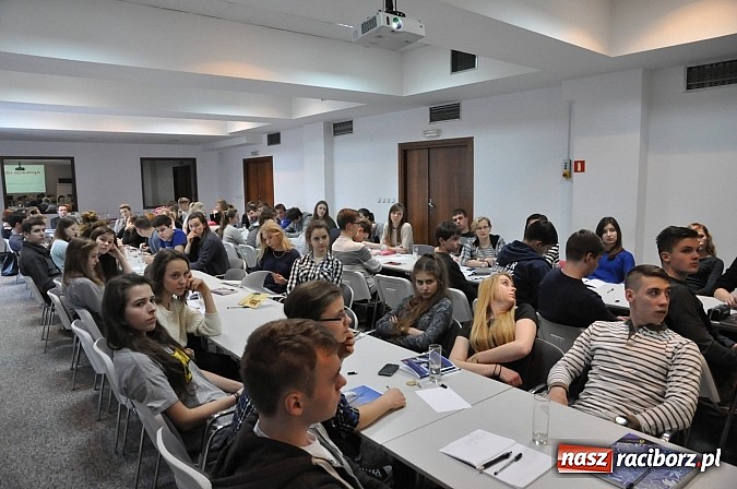 Zdjęcie w galerii na portalu naszraciborz.pl: Młodzież z Krzyżanowic i Pietrowic Wielkich wróciła z warsztatów biznesowych wiadomości z regionu