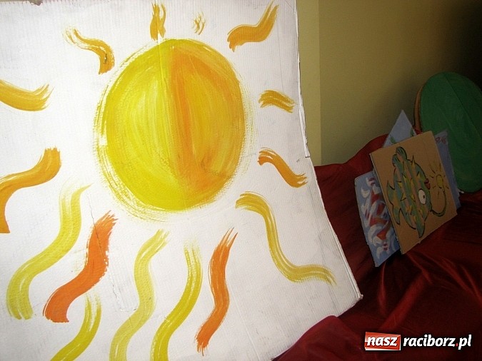 Zdjęcie w galerii na portalu naszraciborz.pl: Wyostrzone rozumienie, wyobraźnia i słuch. Warsztaty z baśniami w RCK wiadomości z regionu