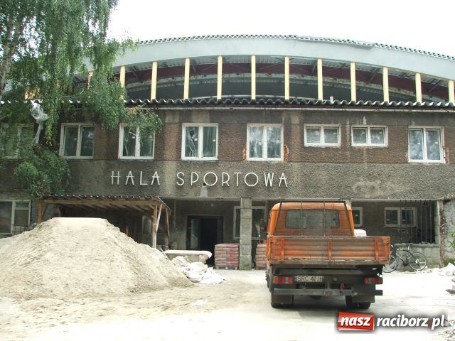 Zdjęcie w galerii na portalu naszraciborz.pl: Zielona Trzynastka przykuwa wzrok wiadomości z regionu