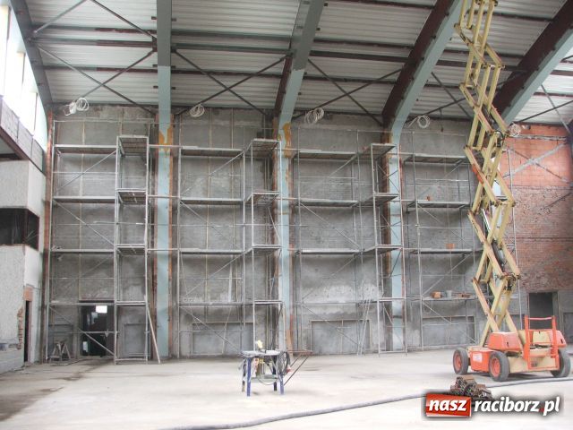 Zdjęcie w galerii na portalu naszraciborz.pl: Zielona Trzynastka przykuwa wzrok wiadomości z regionu