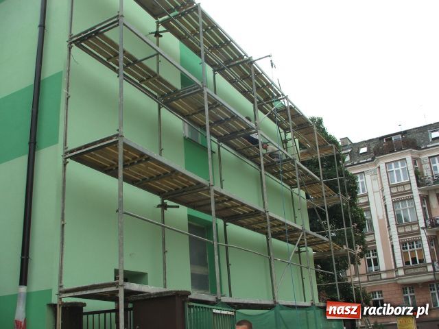 Zdjęcie w galerii na portalu naszraciborz.pl: Zielona Trzynastka przykuwa wzrok wiadomości z regionu