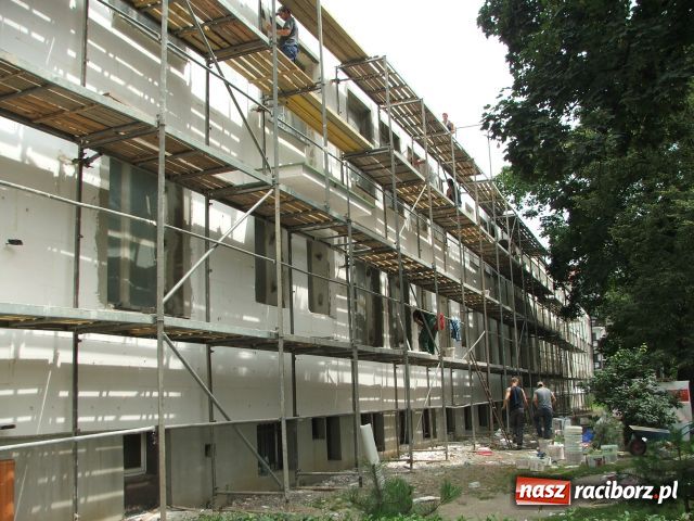 Zdjęcie w galerii na portalu naszraciborz.pl: Zielona Trzynastka przykuwa wzrok wiadomości z regionu