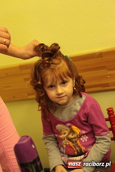 Zdjęcie w galerii na portalu naszraciborz.pl: Zaczarowana wojnowicka szkoła mody wiadomości z regionu