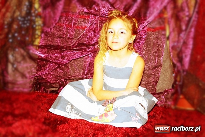 Zdjęcie w galerii na portalu naszraciborz.pl: Zaczarowana wojnowicka szkoła mody wiadomości z regionu