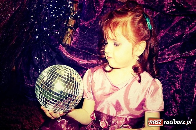 Zdjęcie w galerii na portalu naszraciborz.pl: Zaczarowana wojnowicka szkoła mody wiadomości z regionu