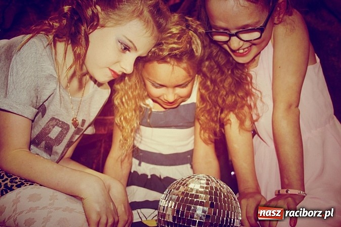 Zdjęcie w galerii na portalu naszraciborz.pl: Zaczarowana wojnowicka szkoła mody wiadomości z regionu