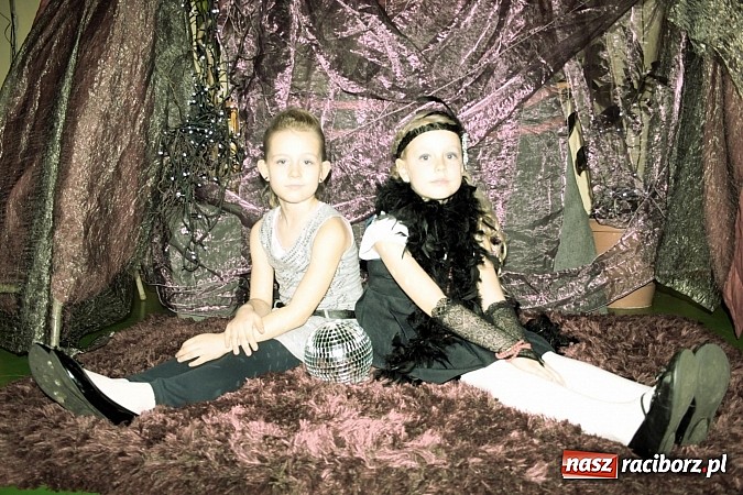 Zdjęcie w galerii na portalu naszraciborz.pl: Zaczarowana wojnowicka szkoła mody wiadomości z regionu