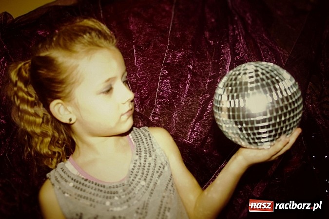 Zdjęcie w galerii na portalu naszraciborz.pl: Zaczarowana wojnowicka szkoła mody wiadomości z regionu