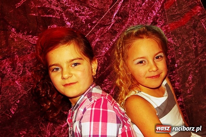 Zdjęcie w galerii na portalu naszraciborz.pl: Zaczarowana wojnowicka szkoła mody wiadomości z regionu