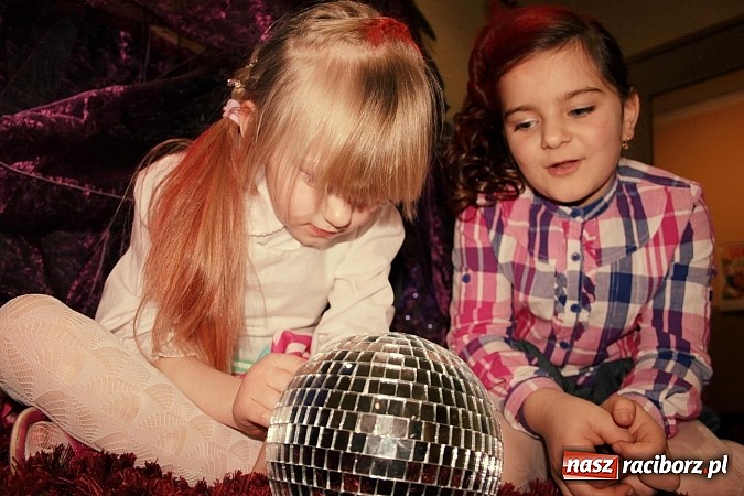 Zdjęcie w galerii na portalu naszraciborz.pl: Zaczarowana wojnowicka szkoła mody wiadomości z regionu