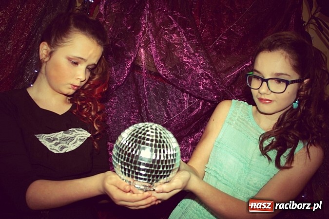 Zdjęcie w galerii na portalu naszraciborz.pl: Zaczarowana wojnowicka szkoła mody wiadomości z regionu