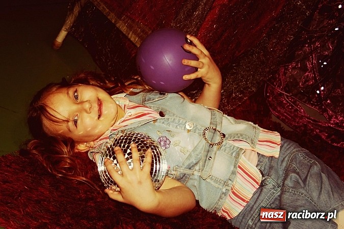 Zdjęcie w galerii na portalu naszraciborz.pl: Zaczarowana wojnowicka szkoła mody wiadomości z regionu