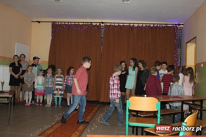 Zdjęcie w galerii na portalu naszraciborz.pl: Zaczarowana wojnowicka szkoła mody wiadomości z regionu