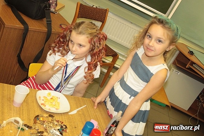 Zdjęcie w galerii na portalu naszraciborz.pl: Zaczarowana wojnowicka szkoła mody wiadomości z regionu